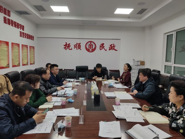 省厅开展“走进困难家�?倾情解忧暖心”专项行动和困难群众基本生活保障情况调研.jpg